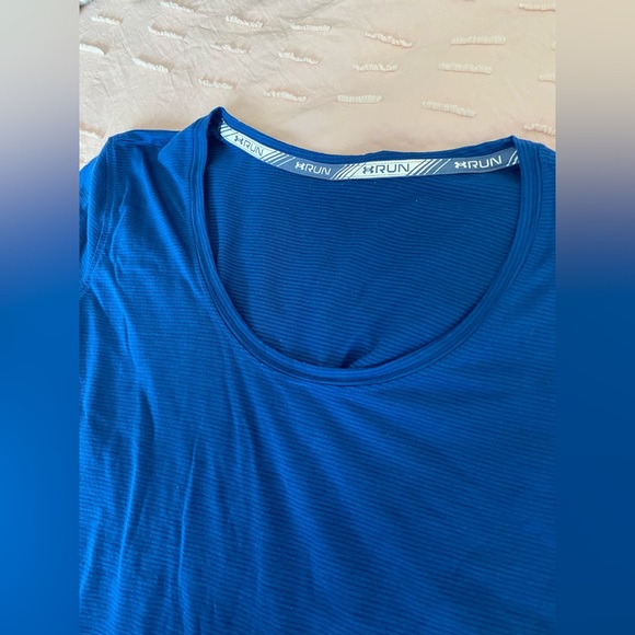 Under armour T shirt size SM - Picture 3 of 4